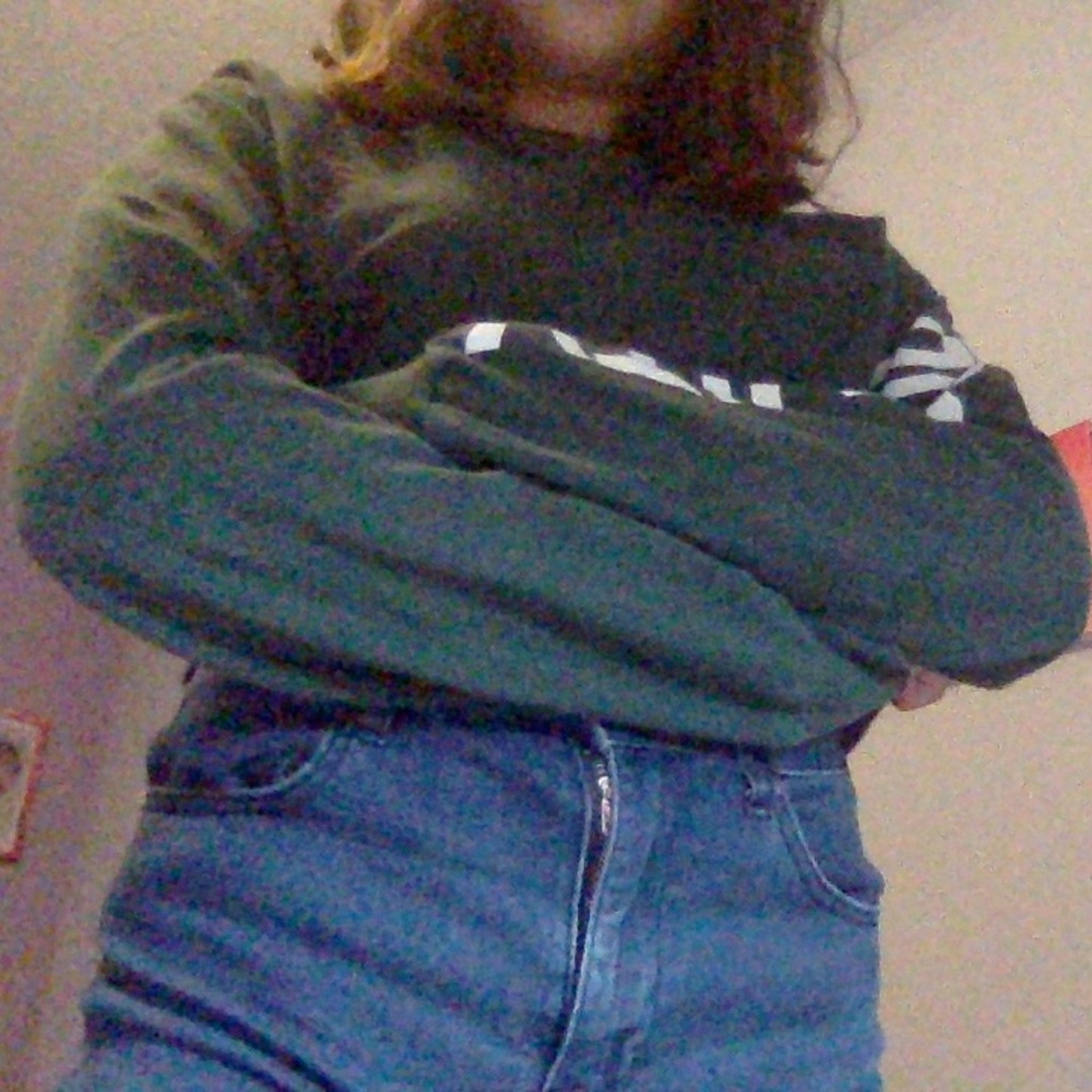 green crop top